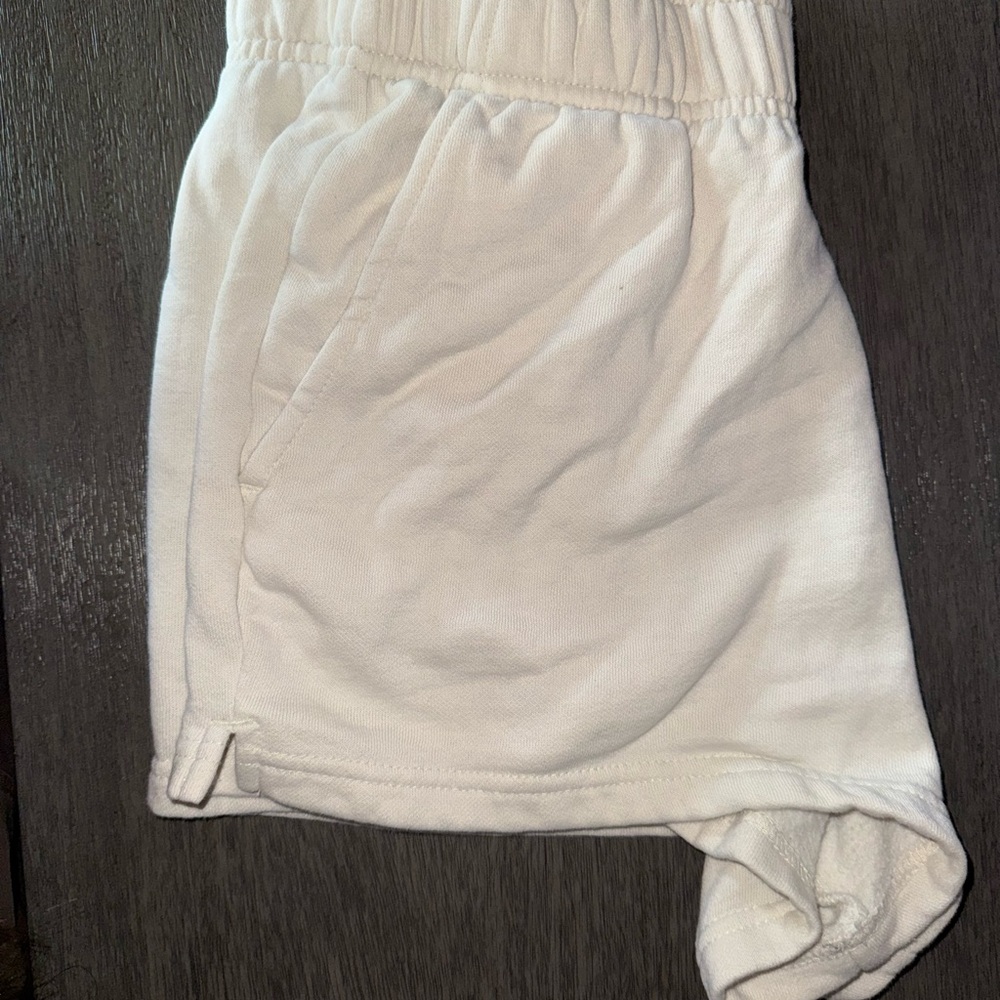 The North Face Cream Sweat Shorts - Picture 3 of 4